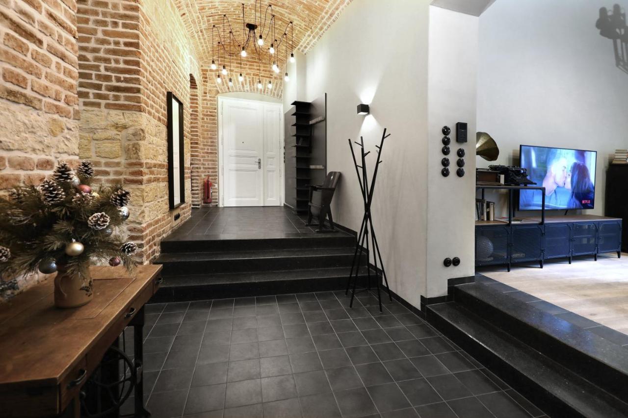 American Loft In The Heart Of *