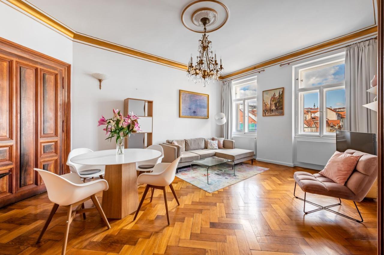 Malostranska 4*