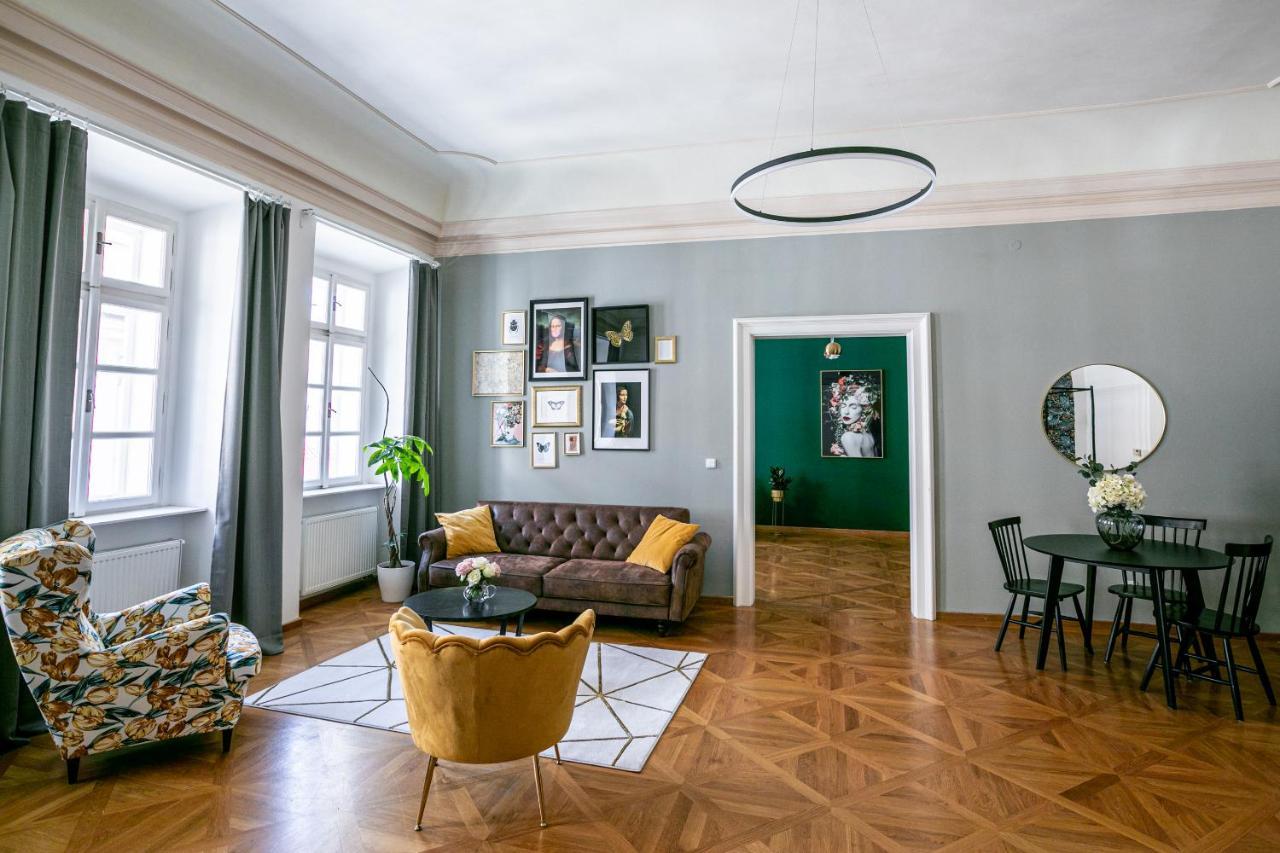 New Stylish 3 Bedrooms In Mala Strana - N2nd Lägenhet *
