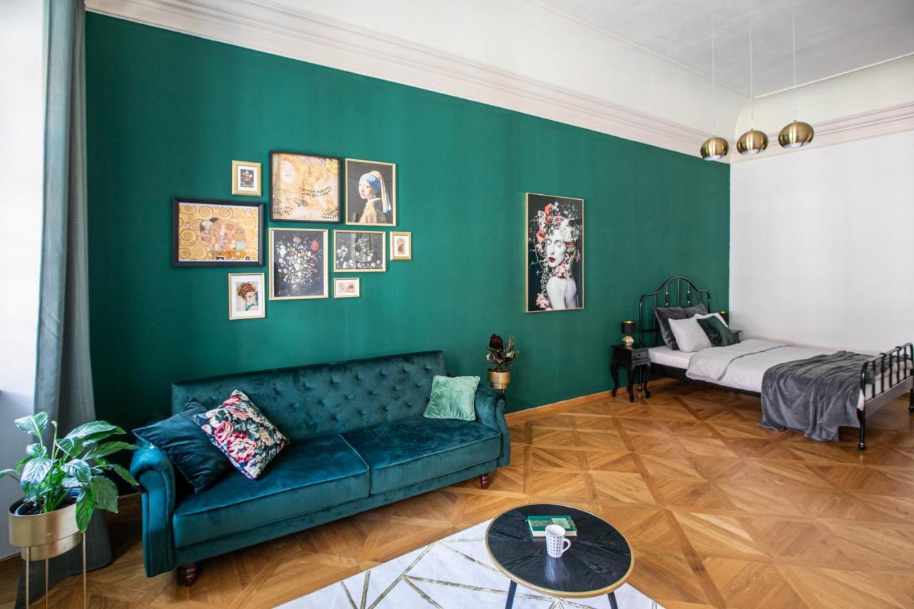 New Stylish 3 Bedrooms In Mala Strana - N2nd Lägenhet *