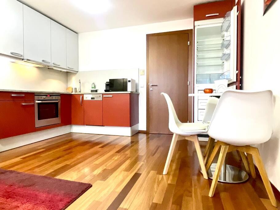Lejlighed Entire Apartment, Near Clarion, O2 Arena, Metro 3 Min, Easter Market In Center 15 Min Prag