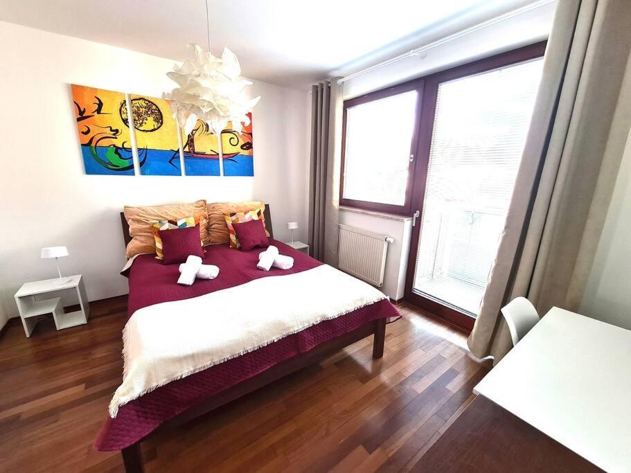 Entire Apartment, Near Clarion, O2 Arena, Metro 3 Min, Easter Market In Center 15 Min Lejlighed