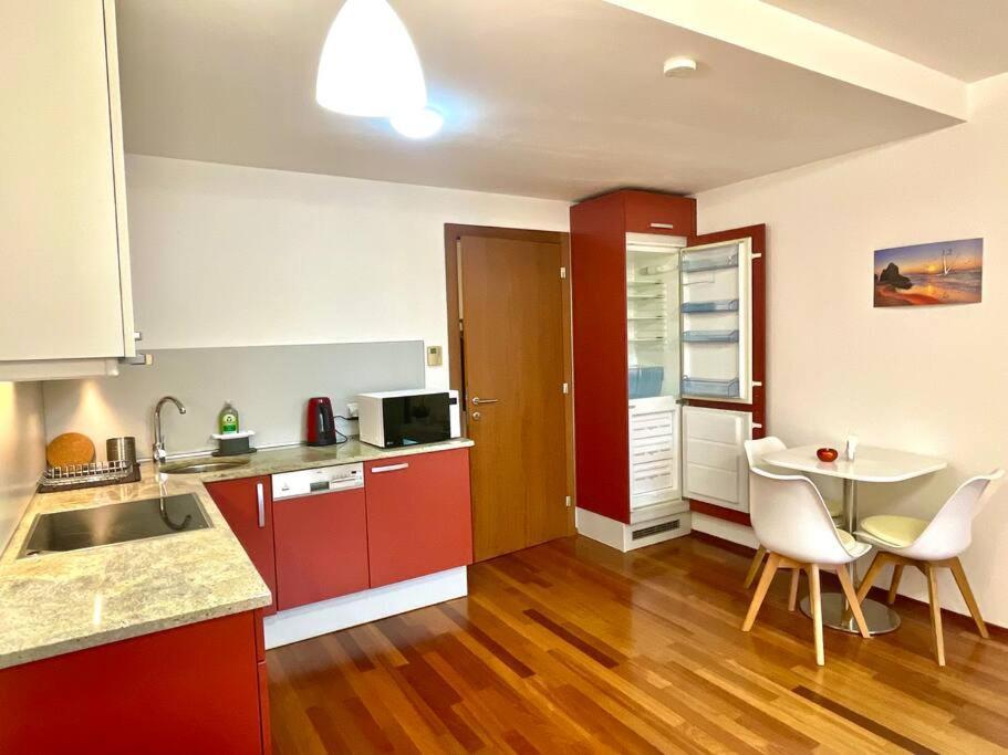 Lejlighed Entire Apartment, Near Clarion, O2 Arena, Metro 3 Min, Easter Market In Center 15 Min Prag