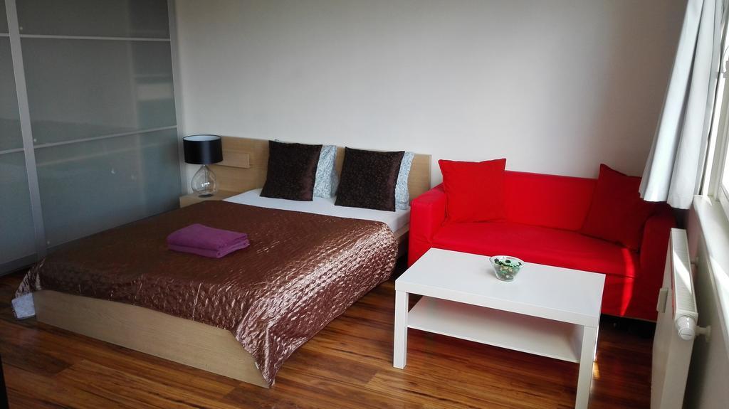 Golden Family Apartment *