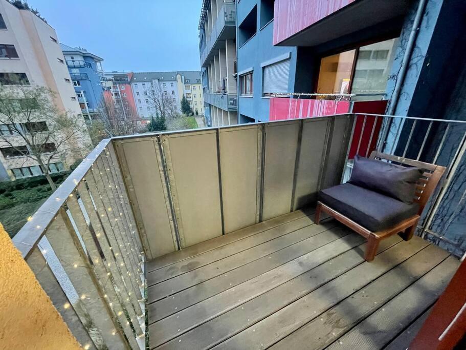 Entire Apartment, Near Clarion, O2 Arena, Metro 3 Min, Easter Market In Center 15 Min Lejlighed