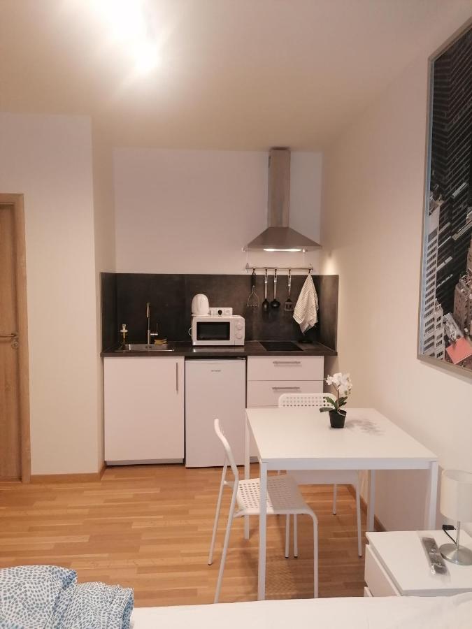 Brand New #28 In New Building With Free Parking In Center *