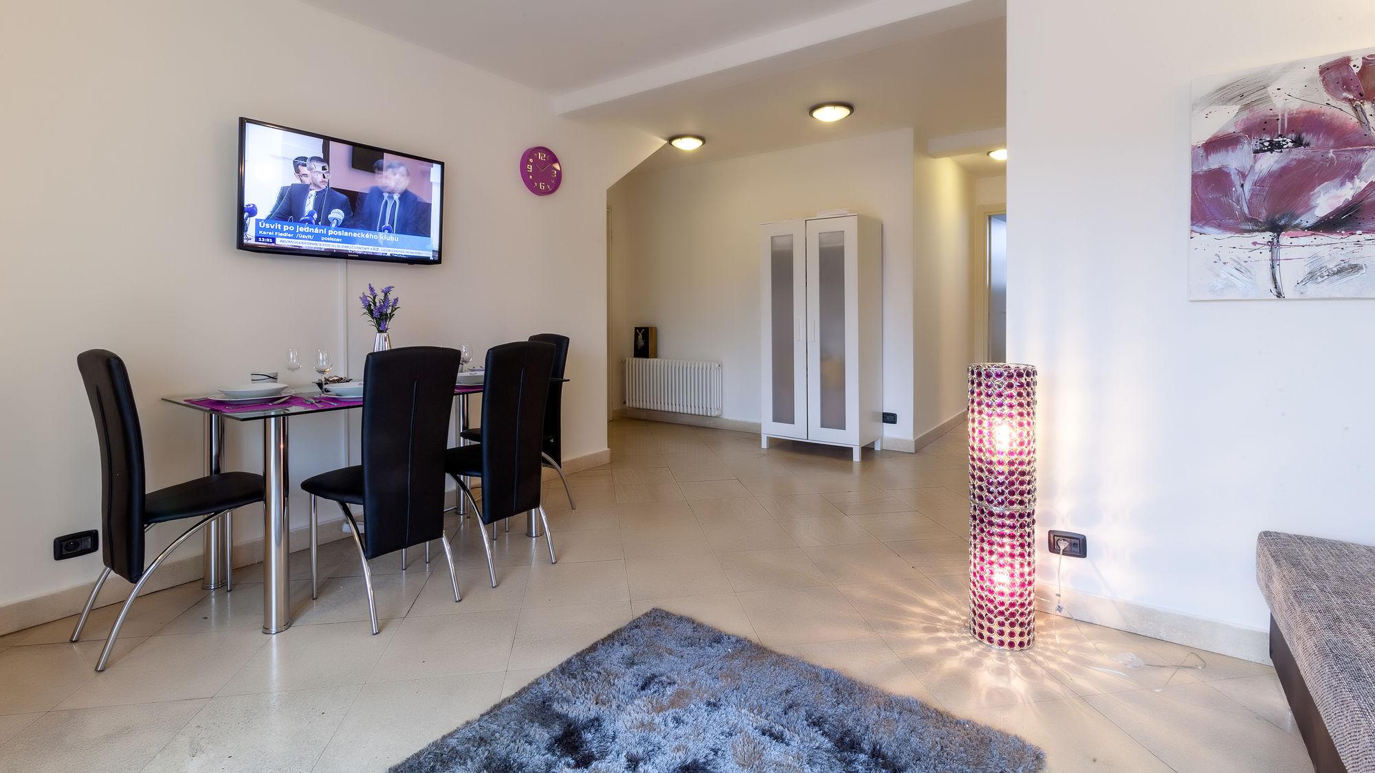Legerova 33 Aparthotel Prague