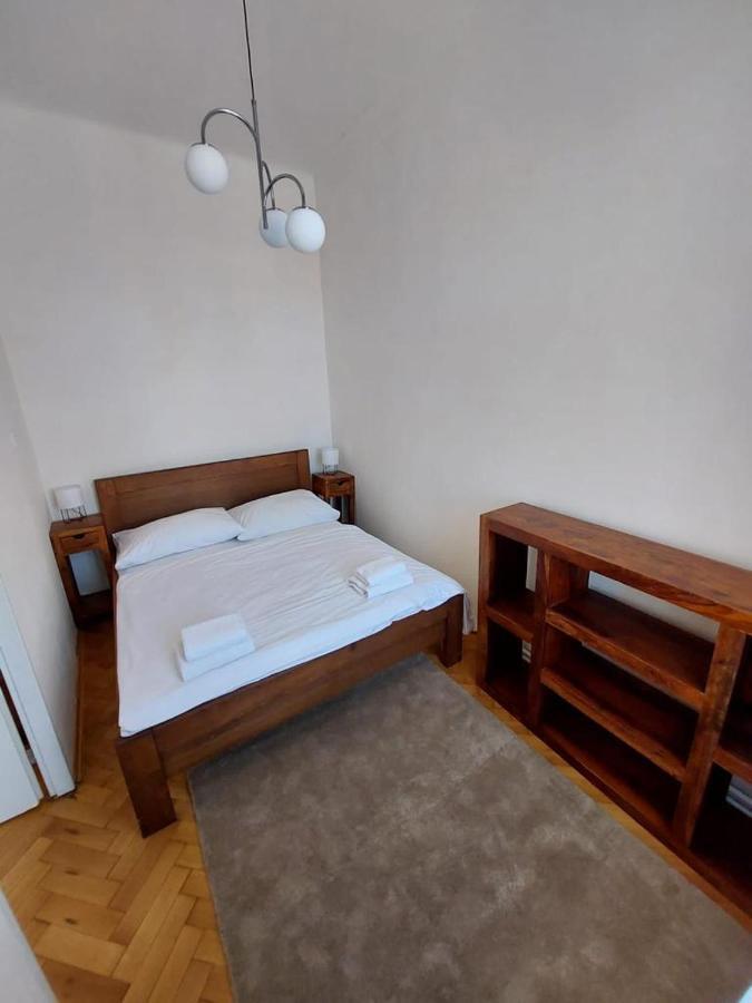 Aparthotel Zelezna - Old Town View