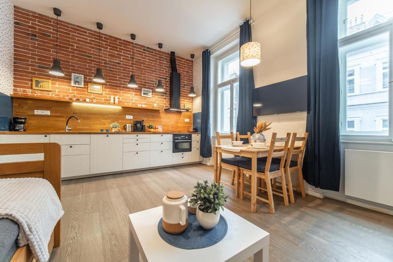 A - Lesser Town Apartment *