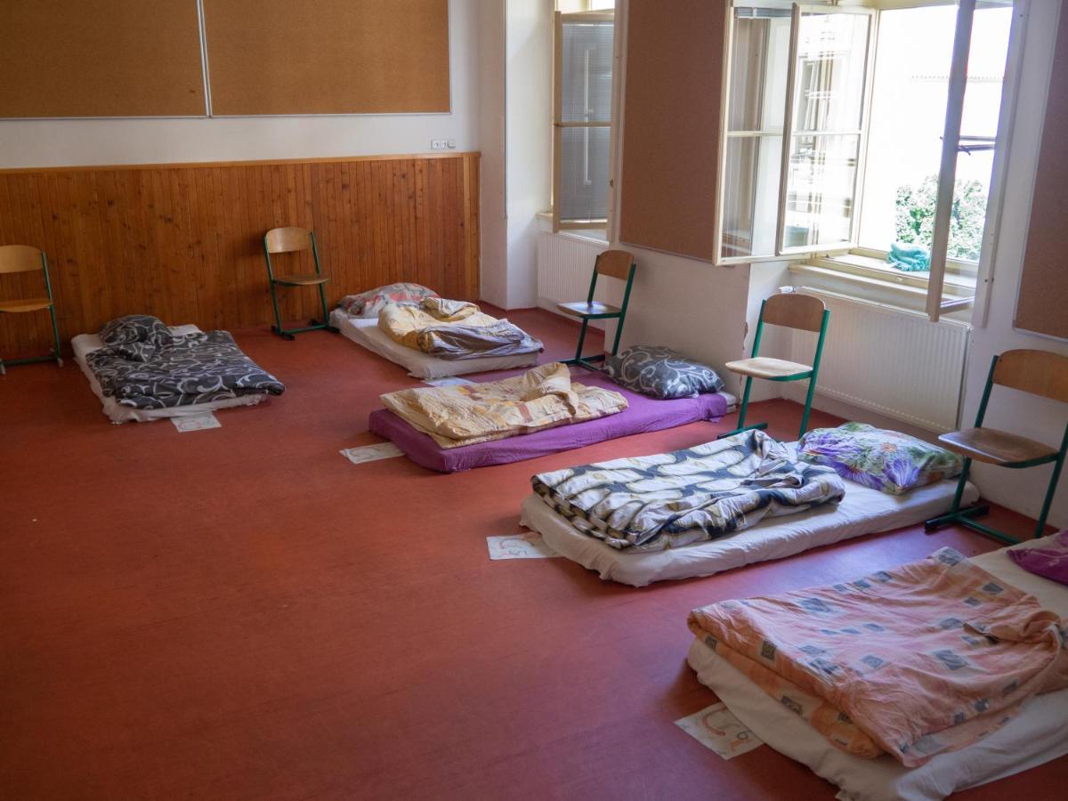 Hostel Hostel In School *