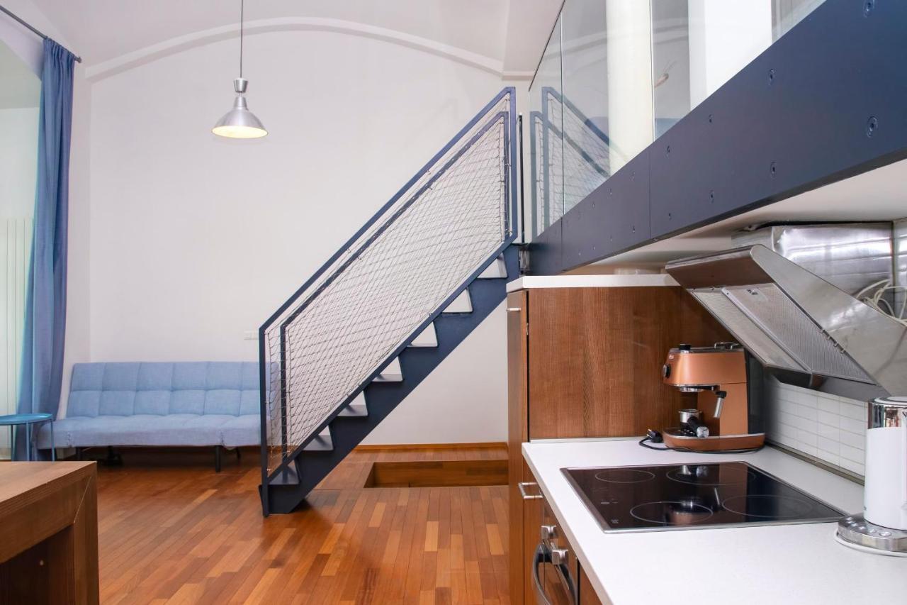 Modern With Terrace And Air Conditioning