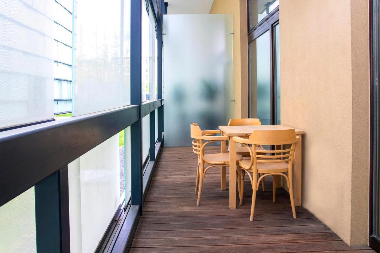 Modern With Terrace And Air Conditioning Apartment
