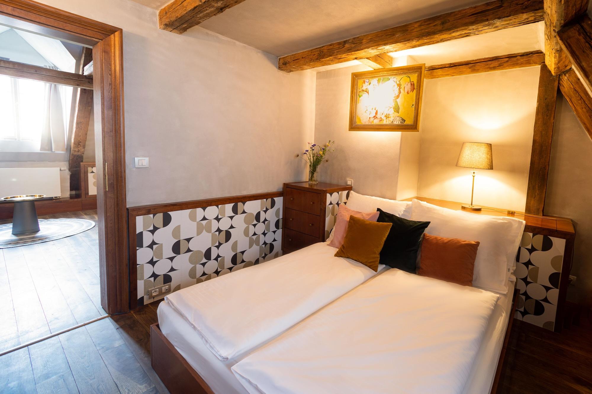 Miss Sophie's Charles Bridge 4* Prag