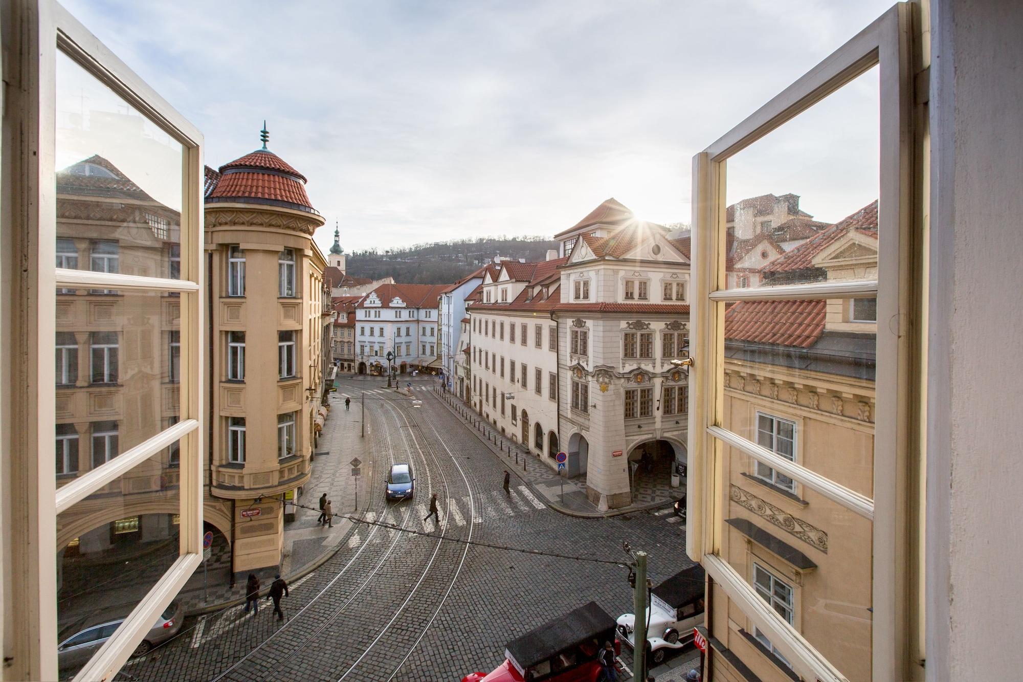 Miss Sophie's Charles Bridge Hotel Prag