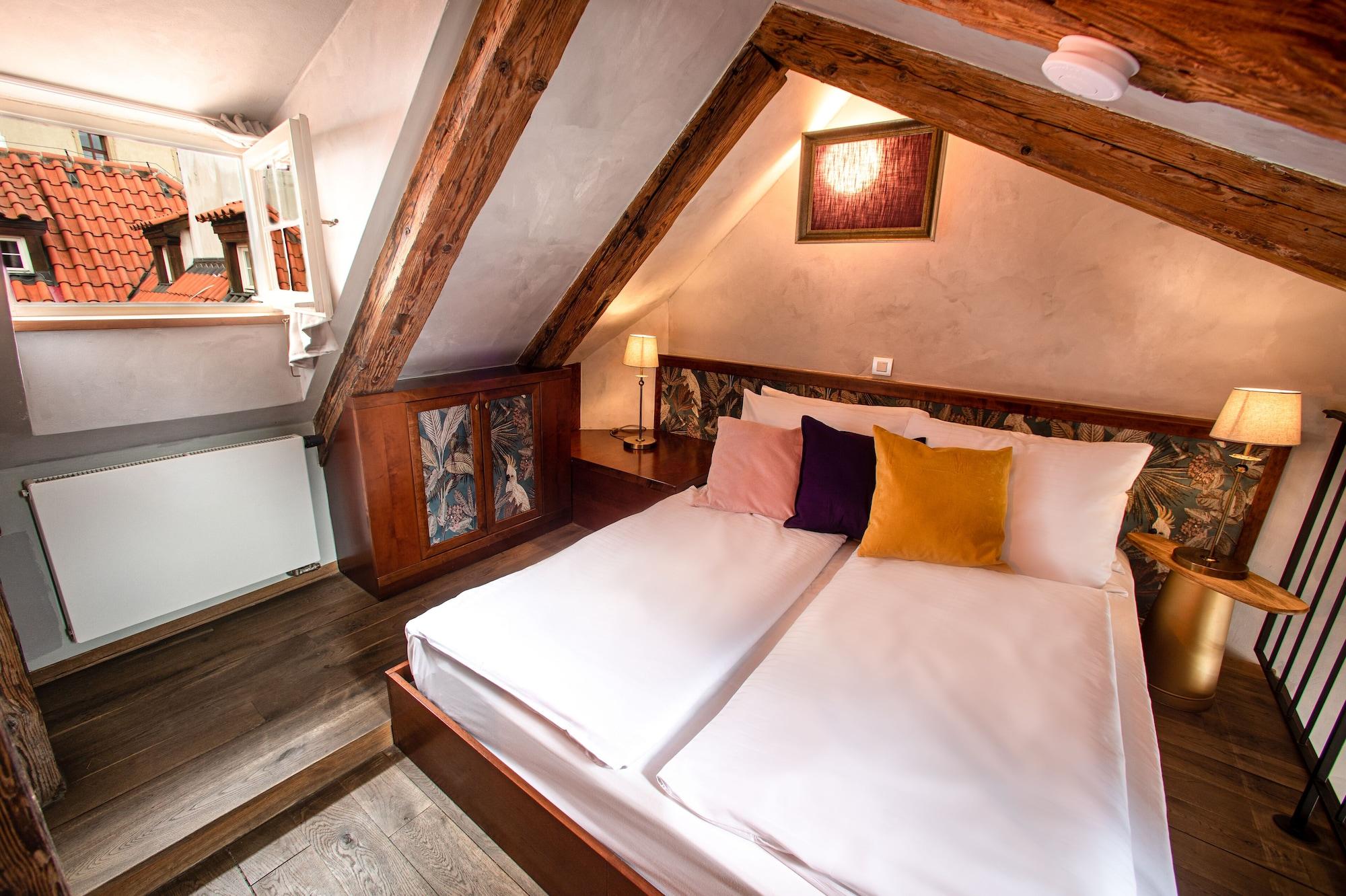 Miss Sophie's Charles Bridge Hotel 4*
