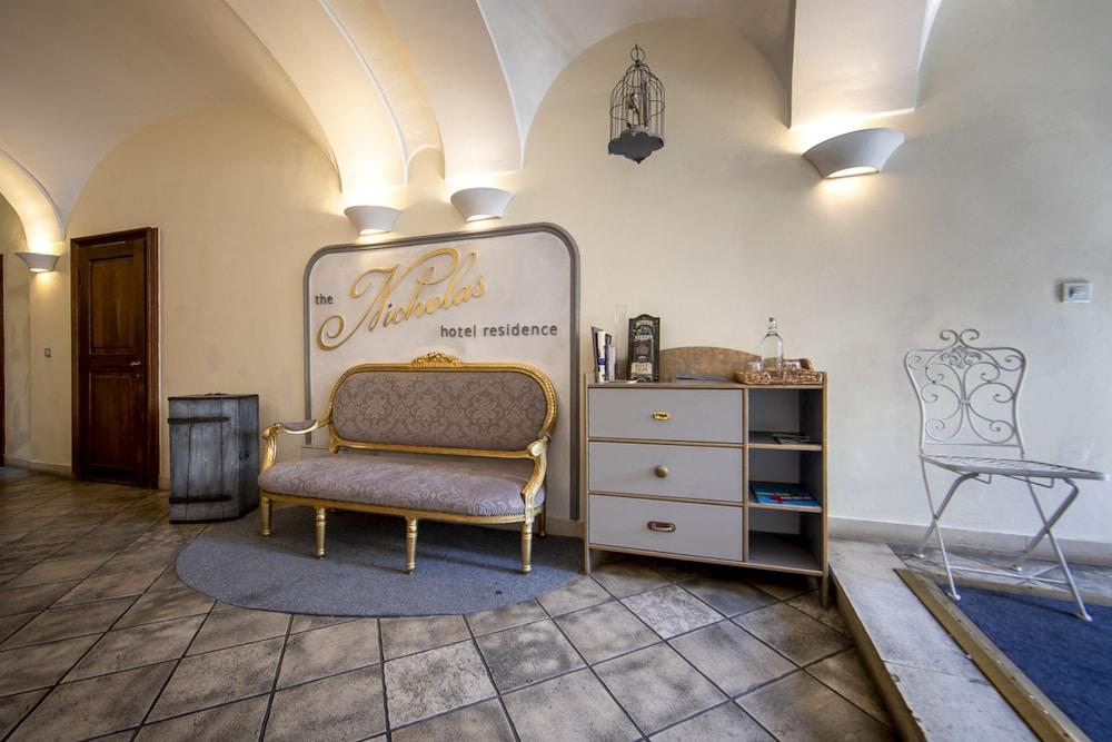 Miss Sophie's Charles Bridge 4*