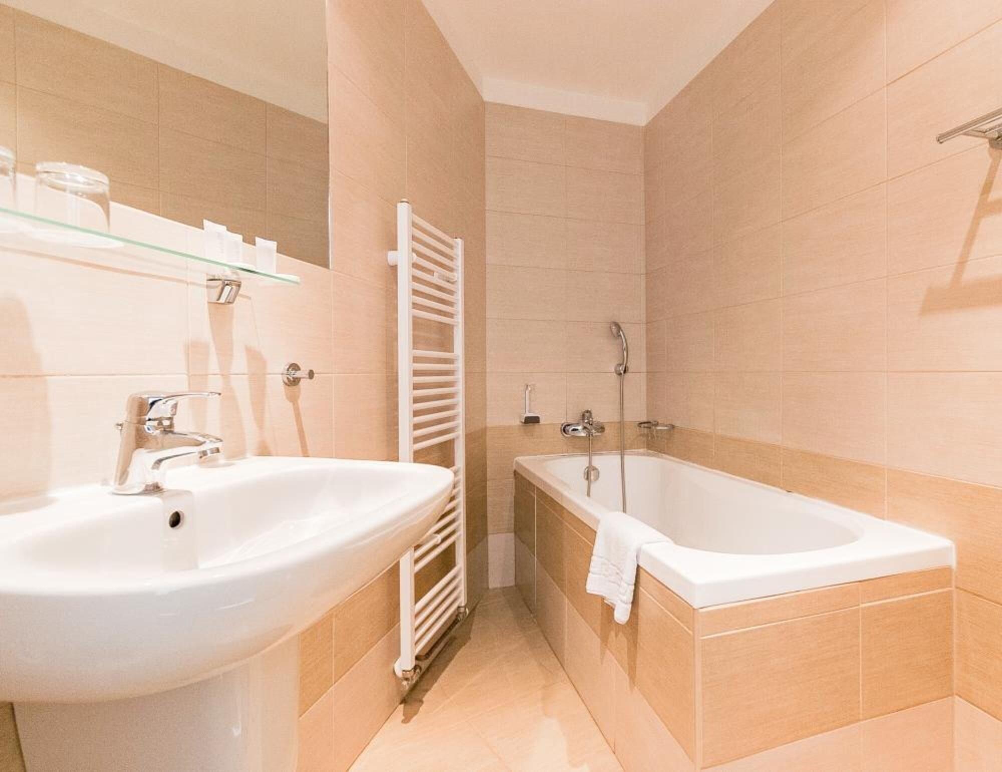 Gloria 4* Prague
