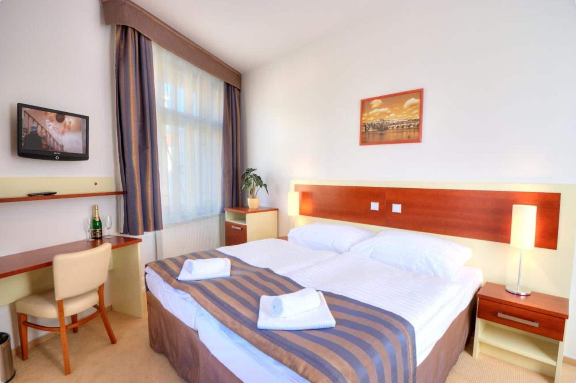 Gloria Hotel