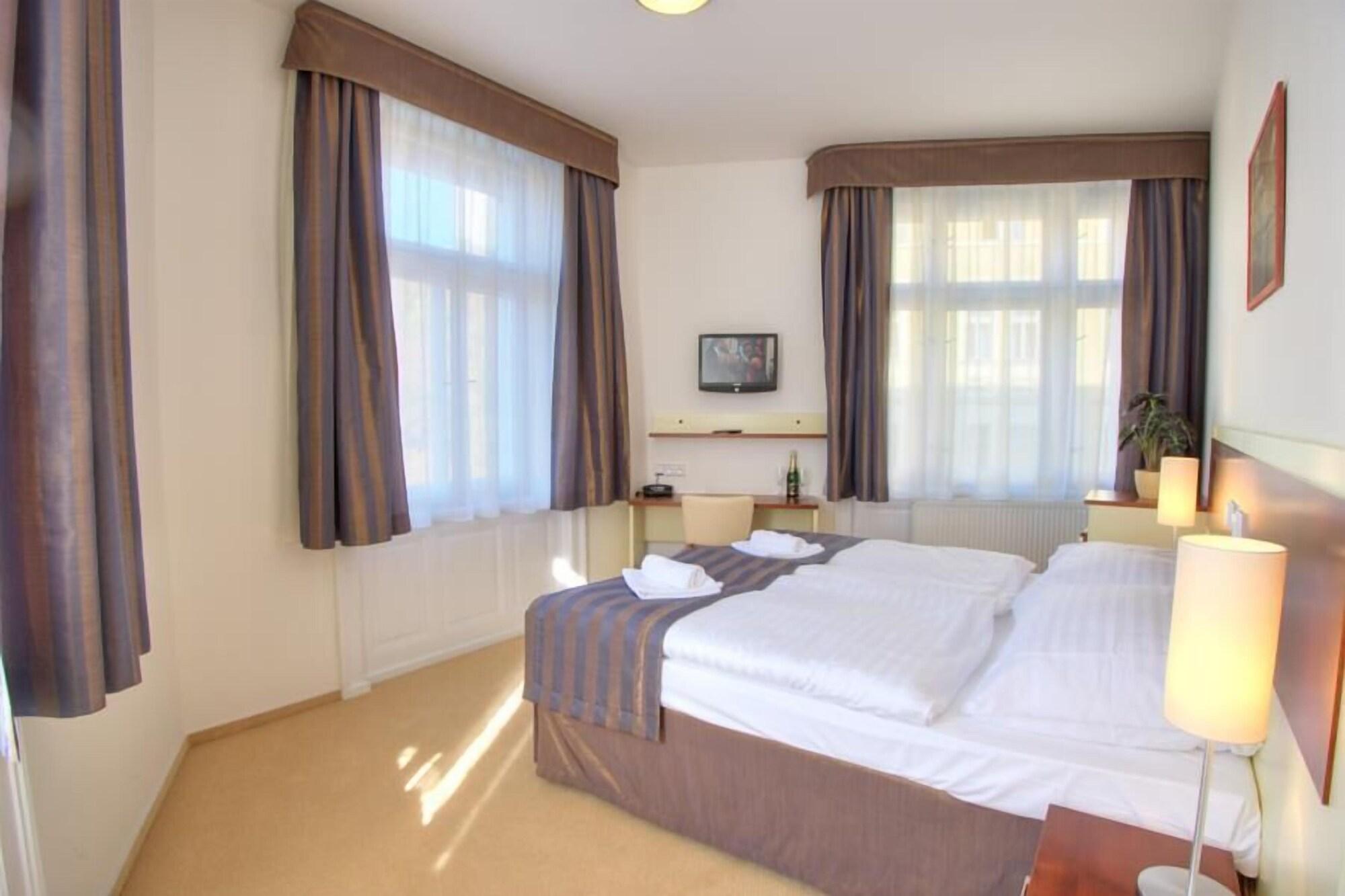 Gloria Hotel Prague