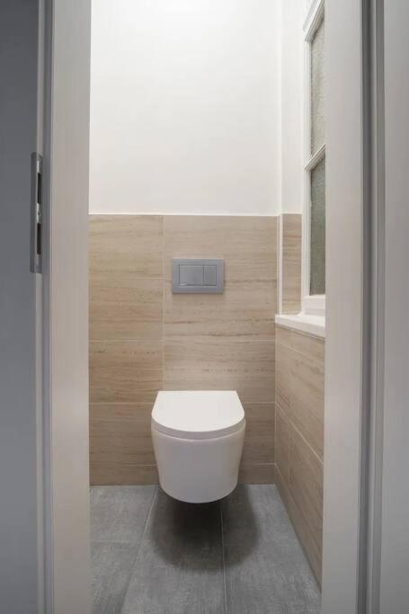 Apartment Helen Homestay Palmovka