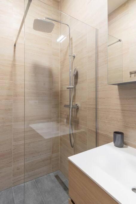 Apartment Helen Homestay Palmovka Prague