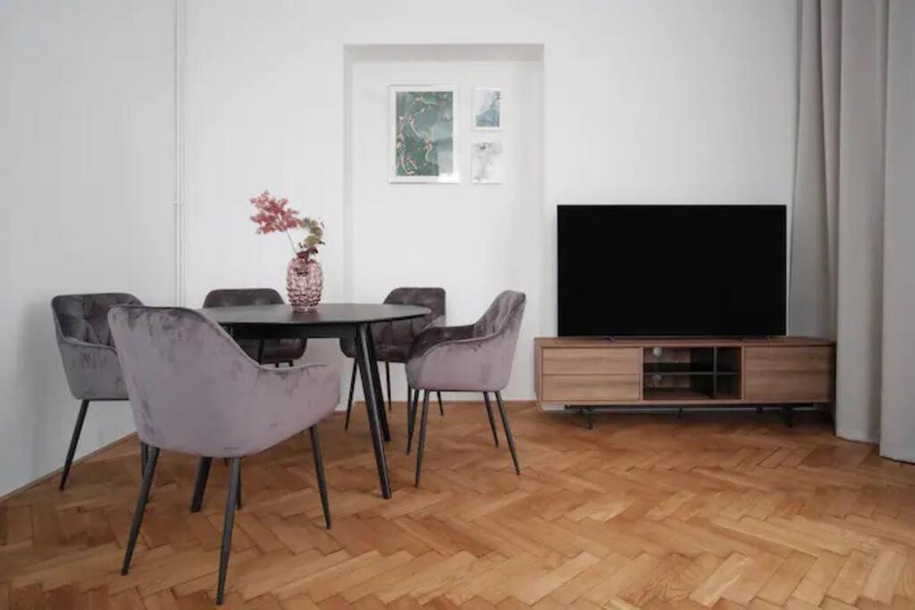 Helen Homestay Palmovka Apartment Prague