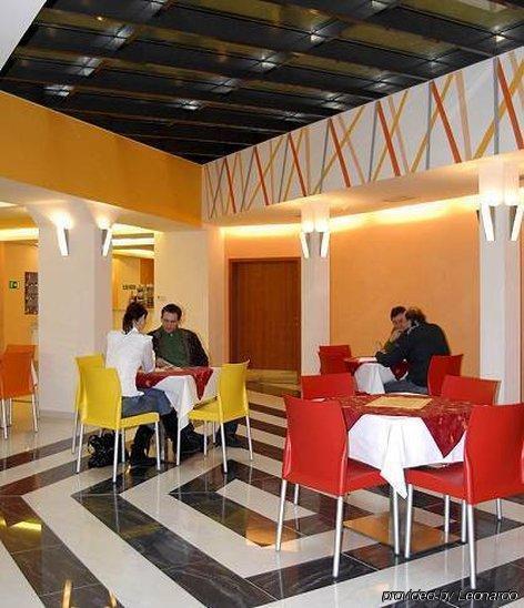 De Luxe Hotell 3*