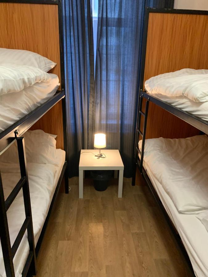 Helen U Namesti Miru Praha