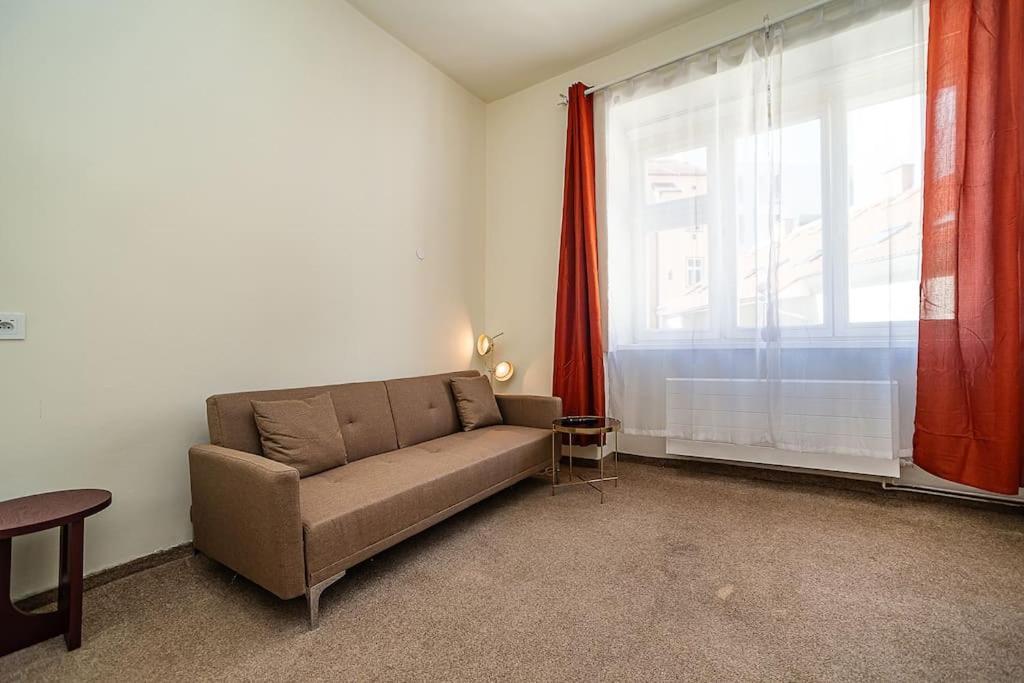 Apartmán Modern, Bright In A Great Location *