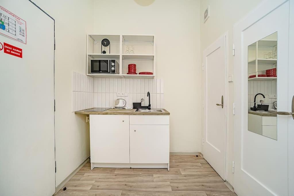 Modern, Bright In A Great Location * Praha