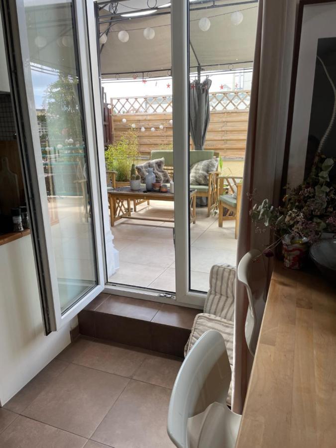 Light Cozy Flat Large Terrace Near Castle * Prag