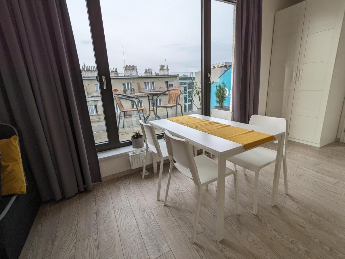 Apartmán Cozy With Big Terrace In - Karlin
