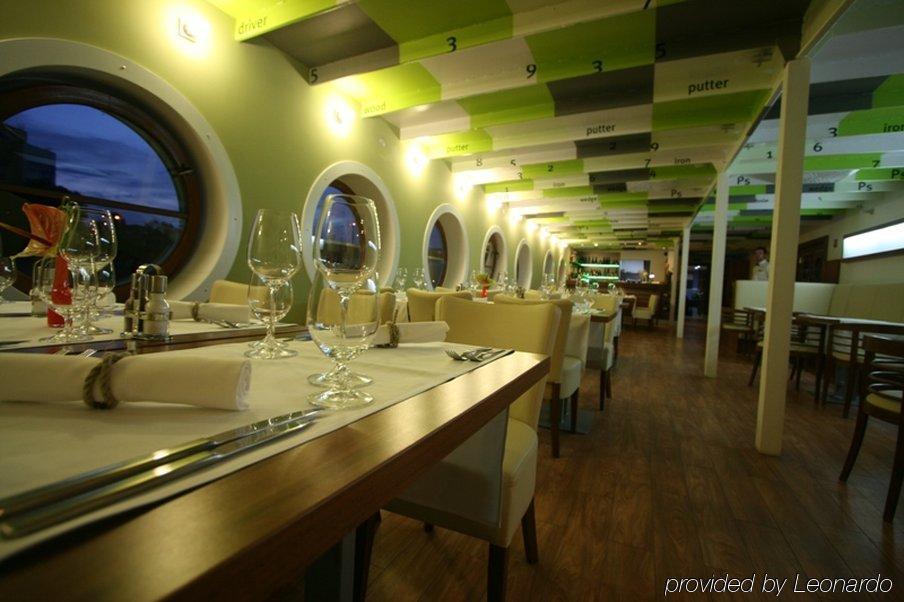 Rohan Boat 3* Prag