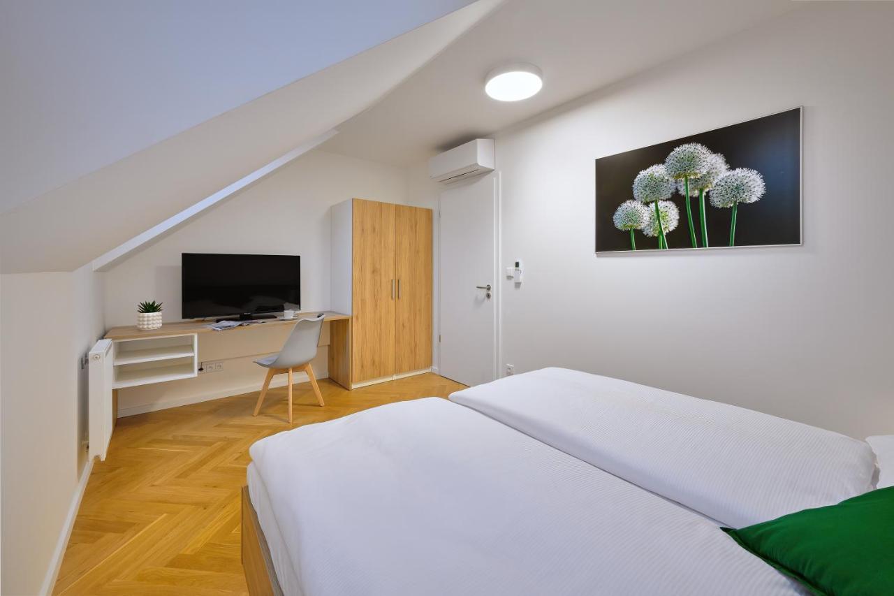 Lägenhetshotell Downtown Rubesova Prag