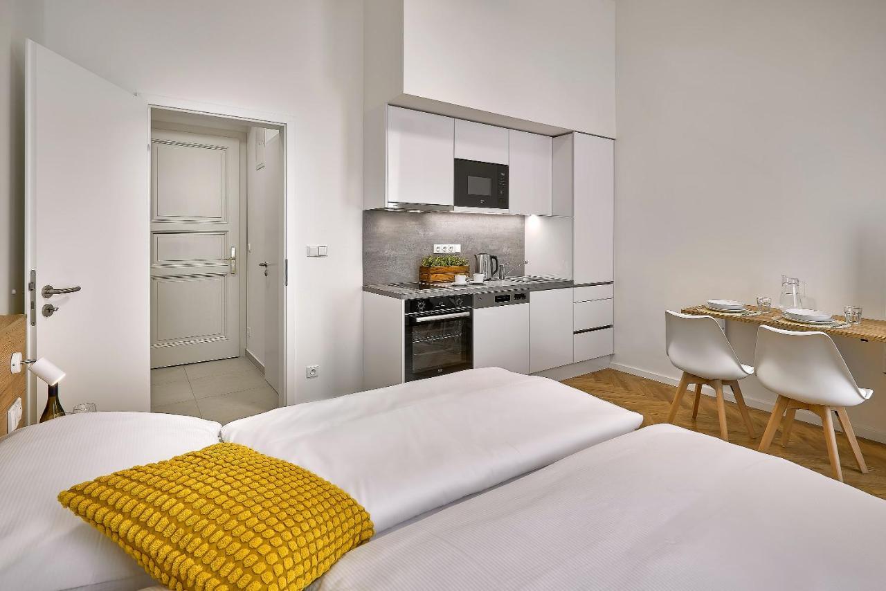Lägenhetshotell Downtown Rubesova 4*