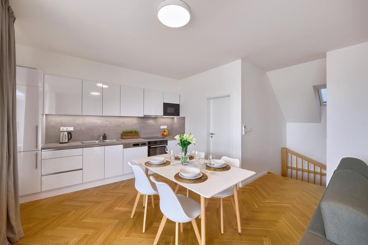 Downtown Rubesova Lägenhetshotell 4*