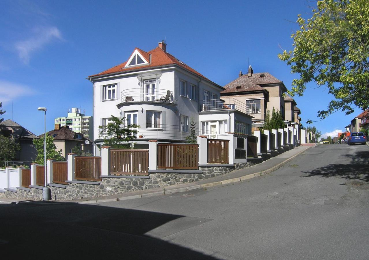 Retro Villa Prague 700Sqm Indoor-Pool, Sauna, Bbq, Table Soccer Prague