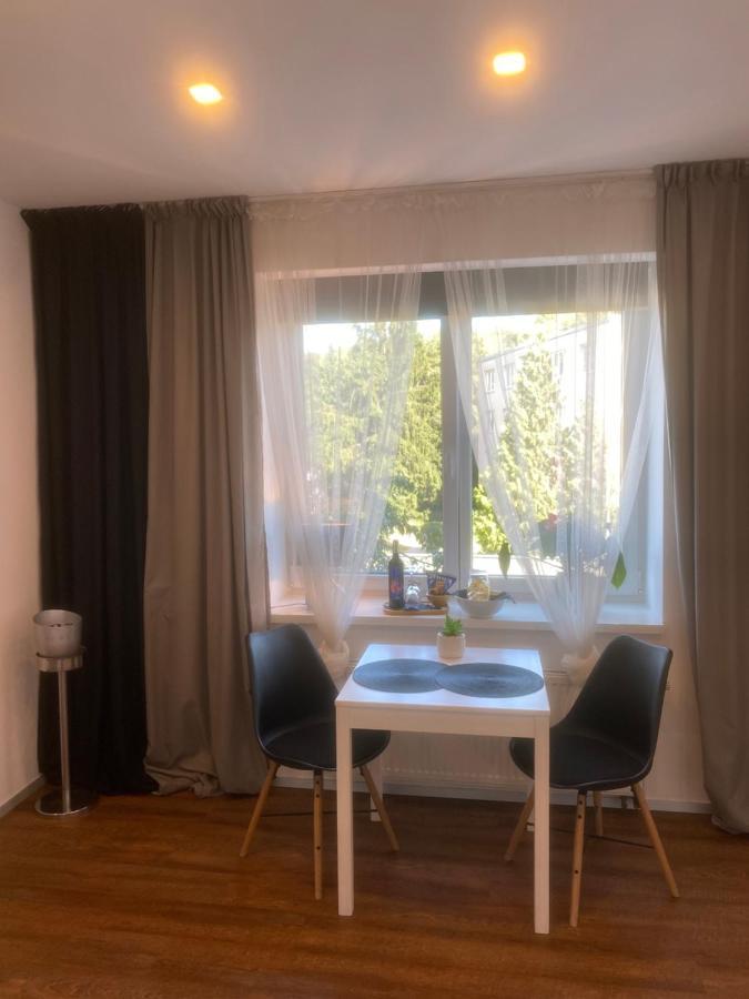 2+kk, 50 M2 V Klidne Lokalite. 10 Min Od Centra Prahy. Lägenhet Prag