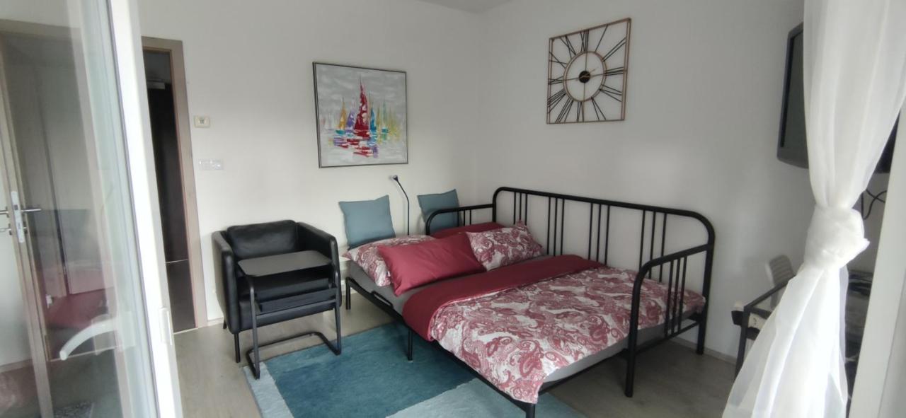 Apartment - Letnany 178 Zimni Zahrada