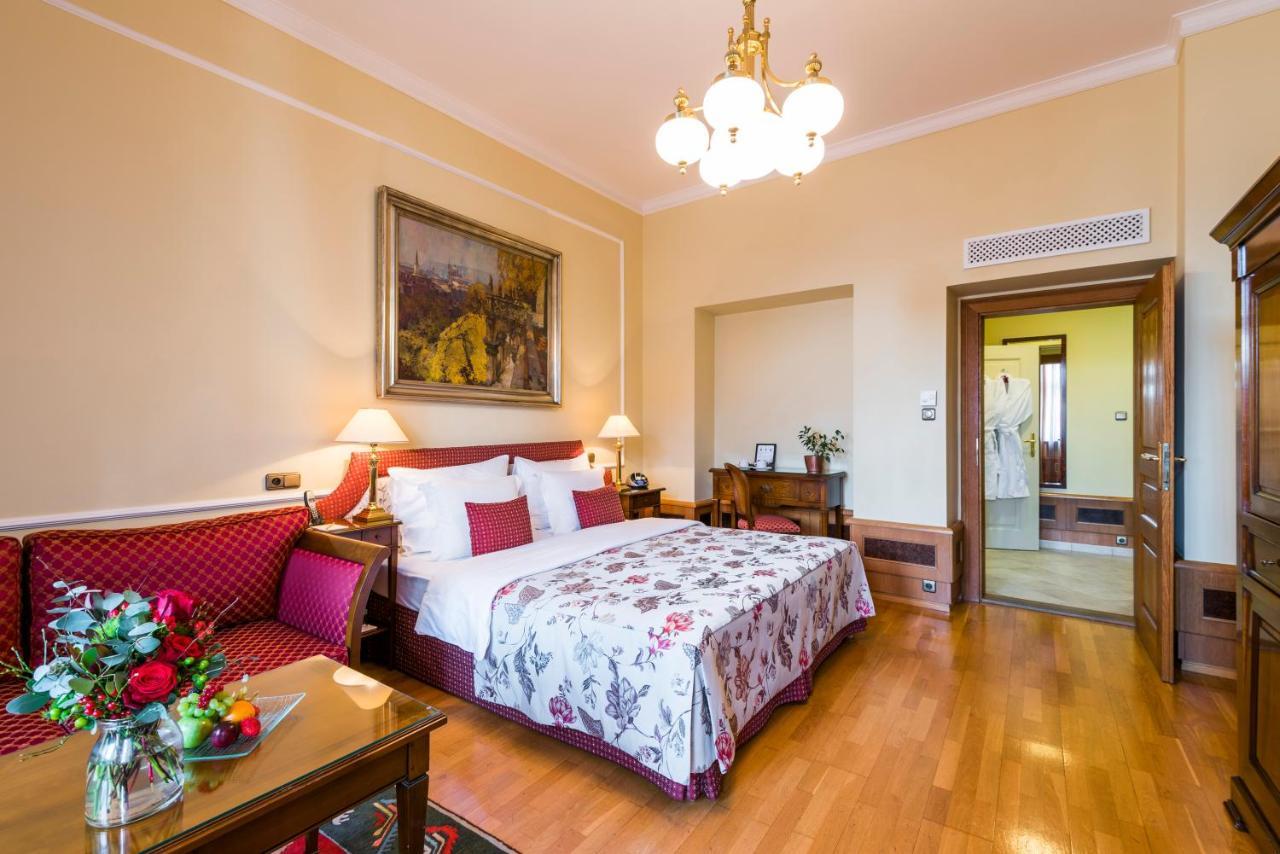 Hotel Golden Well 5*