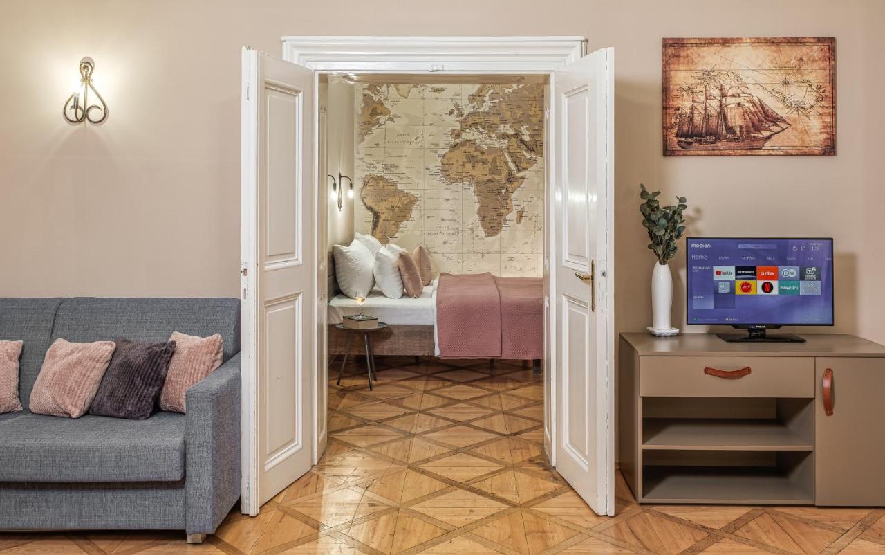 6 Continents By Adrez Apartment Prag