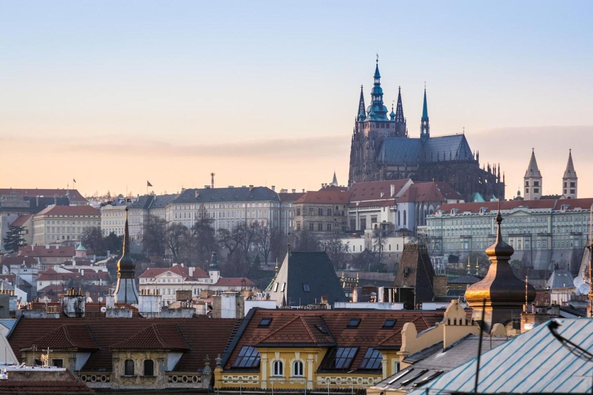 Roy 2 Bdr With Castle View, Parking & Ac * Prag