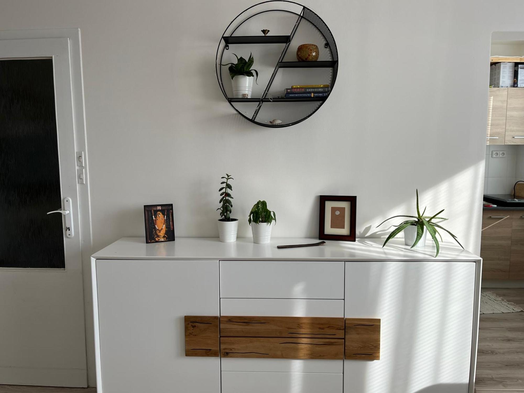 Sunny Minimalistic Flat Near Metro Opatov *