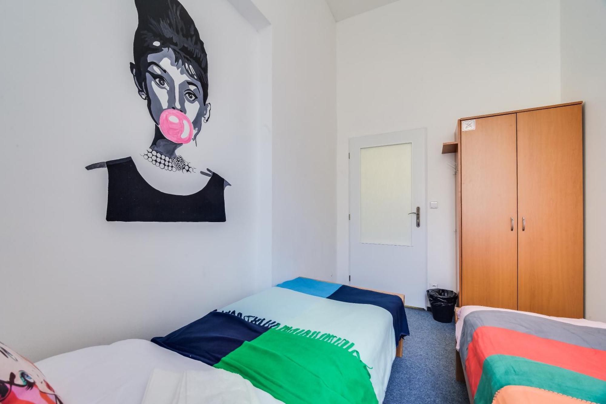 Homestay Pop Art