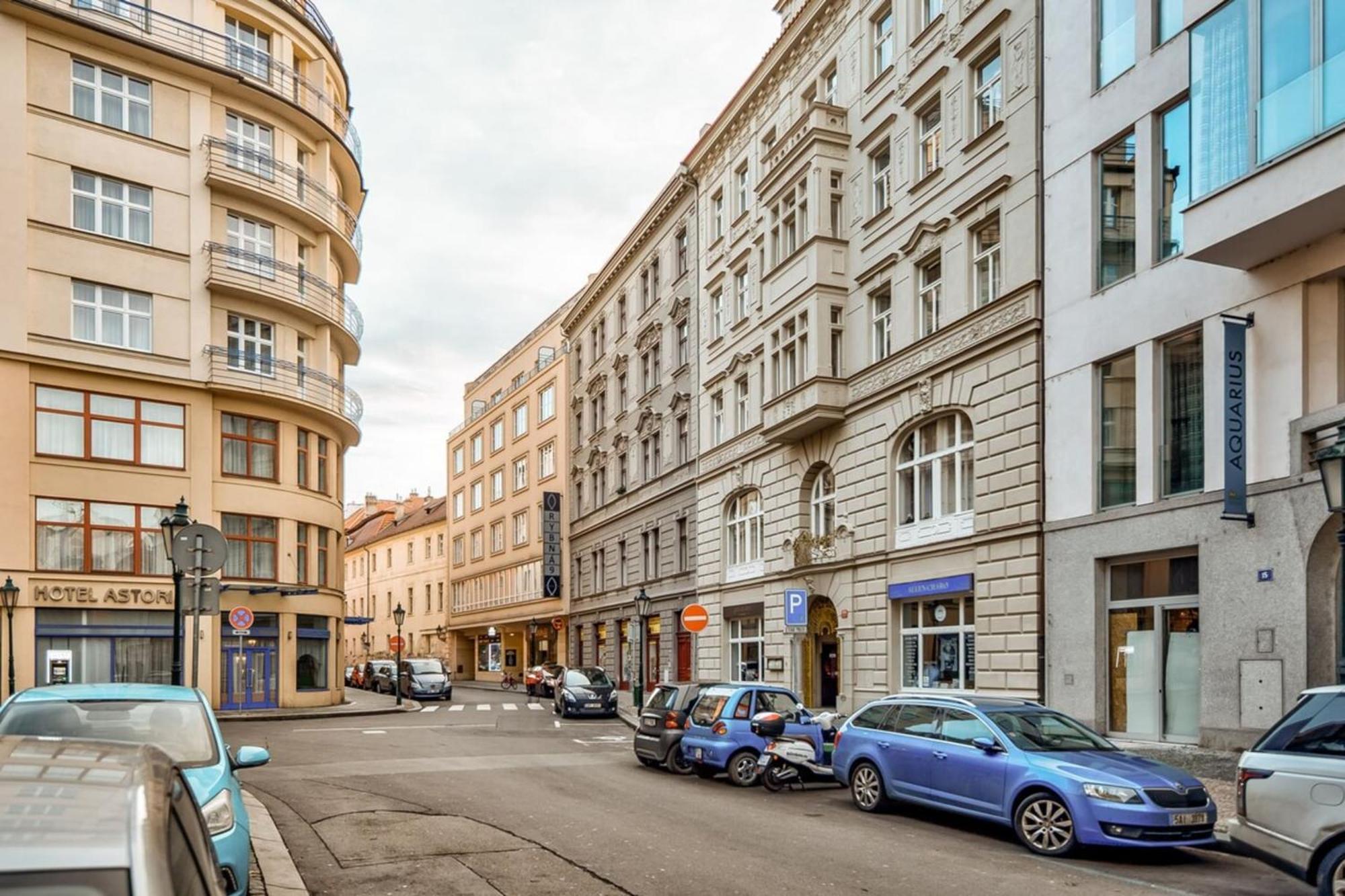 Roy 2 Bdr With Castle View, Parking & Ac Lejlighed
