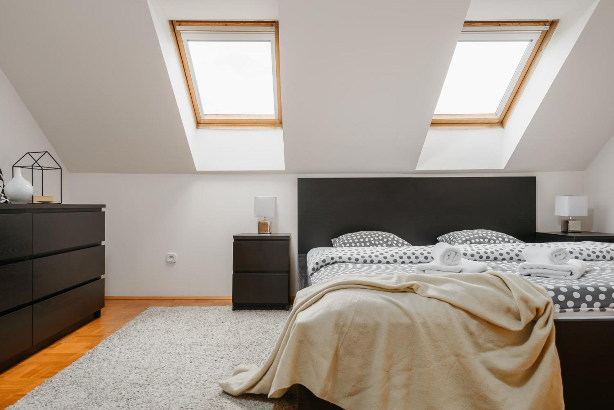 Lejlighed Roy 2 Bdr With Castle View, Parking & Ac