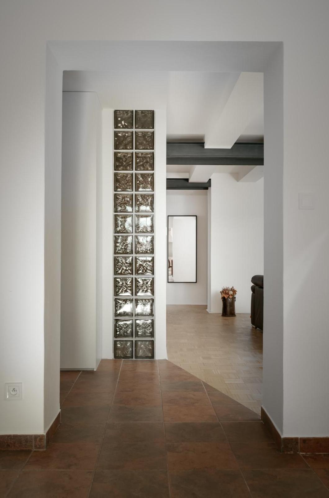 Dot 3 Bdr With Tyn Cathedral View & Ac Apartment *