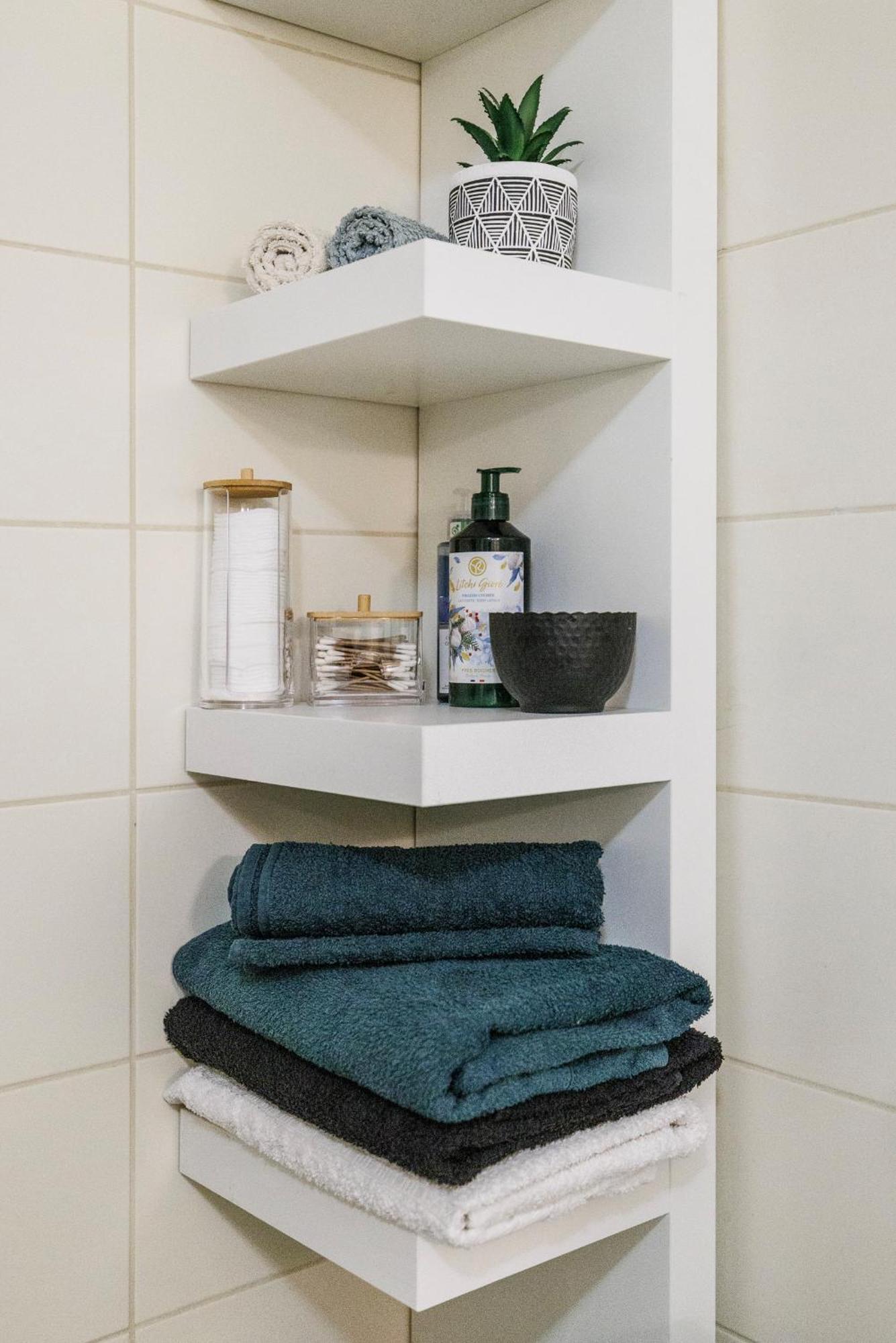 Lägenhet Spacious Flat & Parking Possibility, 3 Stops To Wenceslav Square