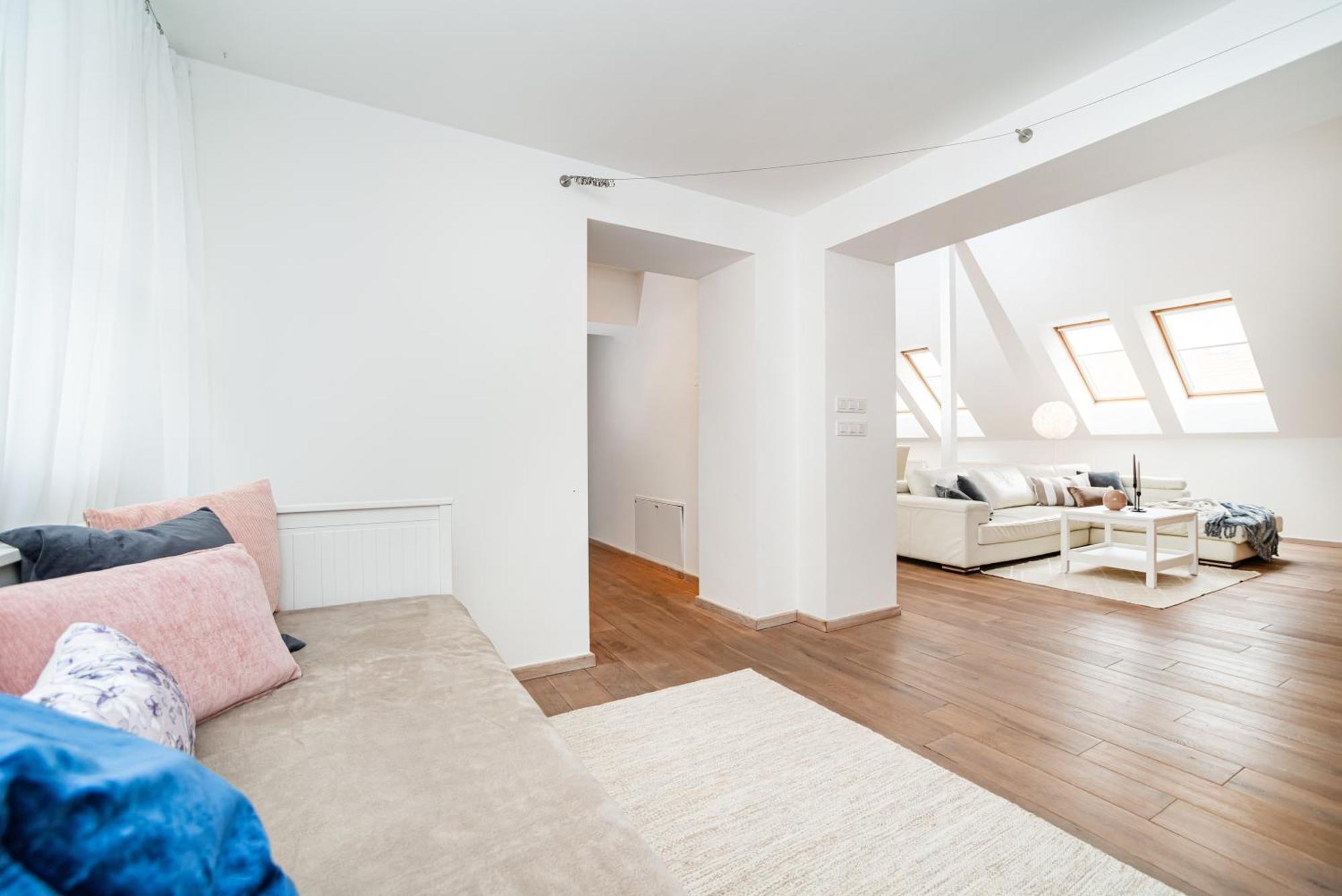 Large And Stylish In Apartmán