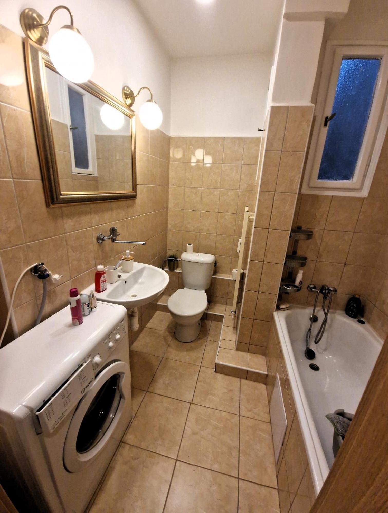 Apartment Centre